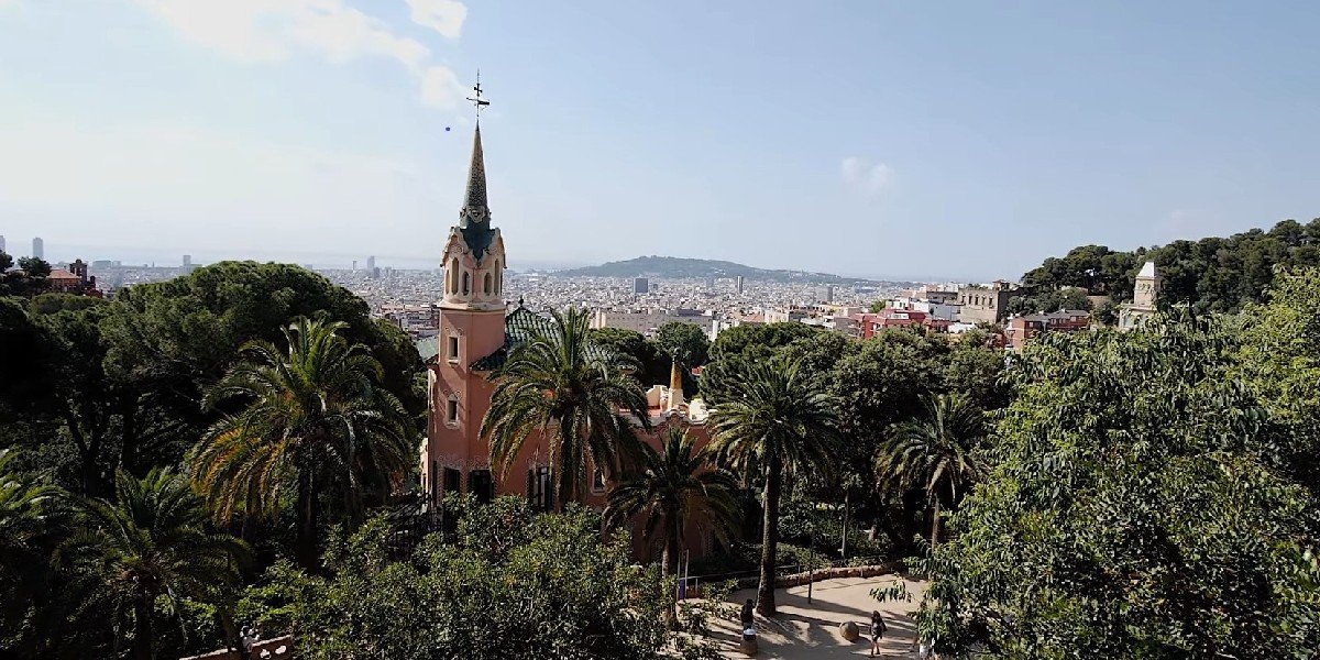 Entry Ticket and 1.5-hour Guided Tour to Park Güell, photo 2