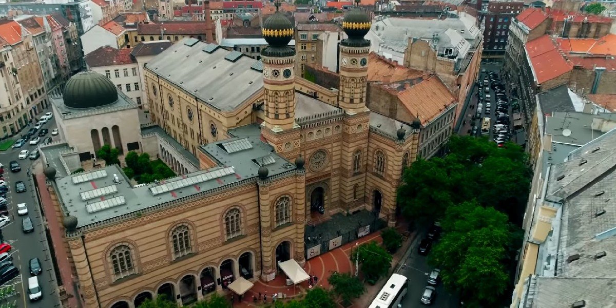 Jewish Heritage Tour with Admission to Dohany Street Synagogue in Budapest