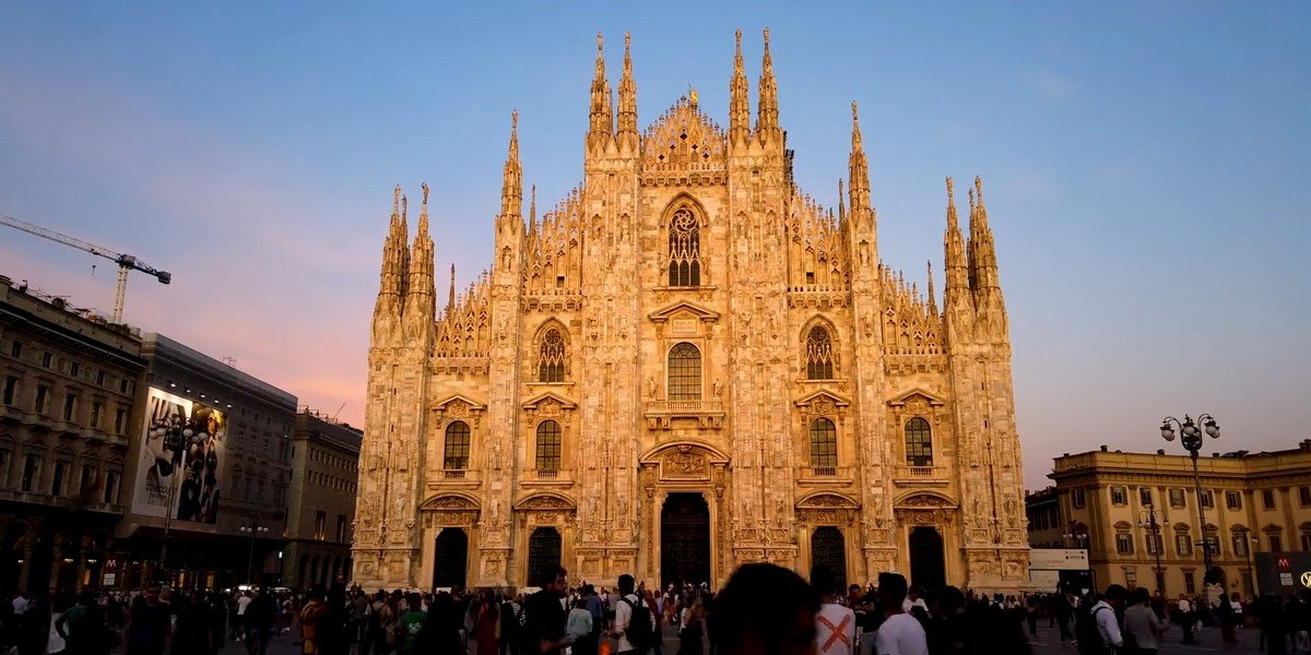 Guided Tour to the Duomo and Rooftops