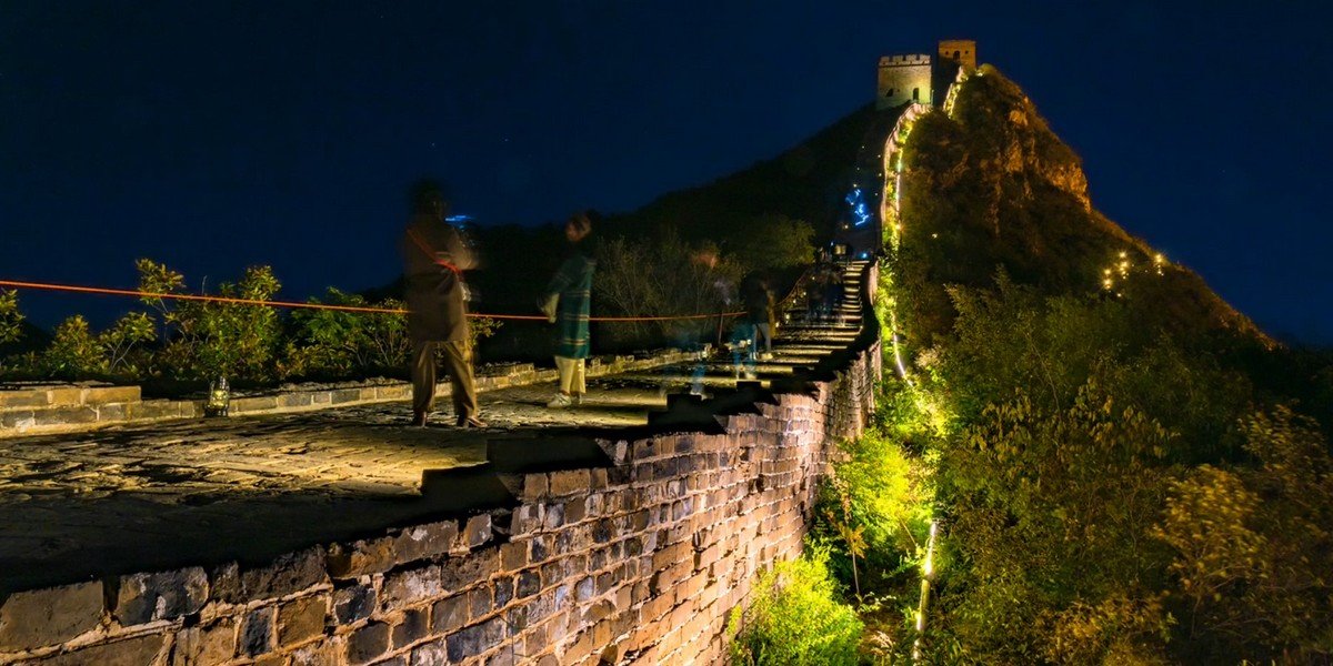 Gubei Water Town and Simatai Wall in the Evening Lights