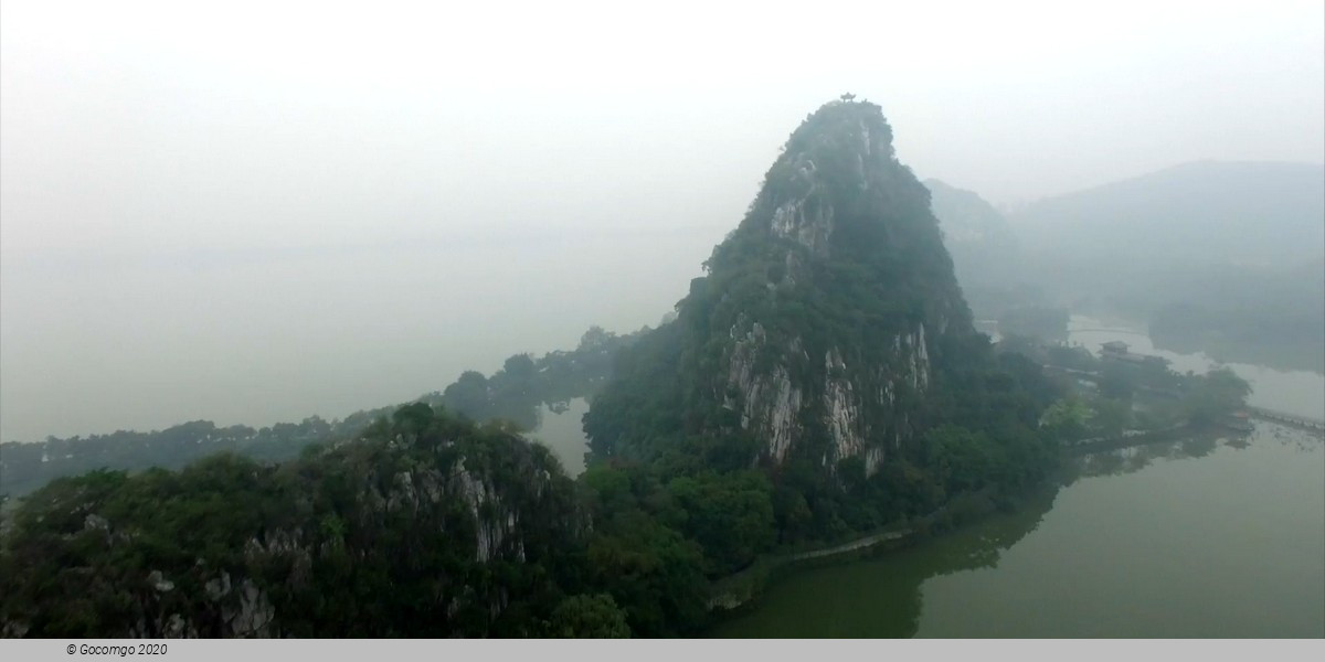 Seven Star Crags Karst Cave, Mirror Lake and Bird Islands Private Tour