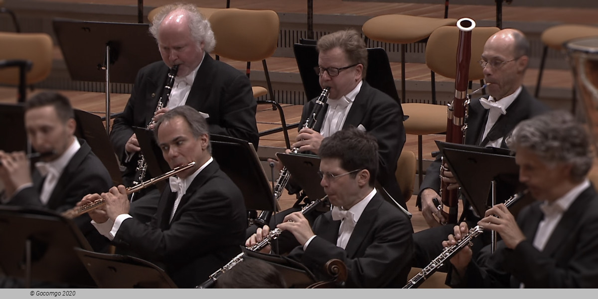 Alban Gerhardt plays Schumann's Cello Concerto, photo 1