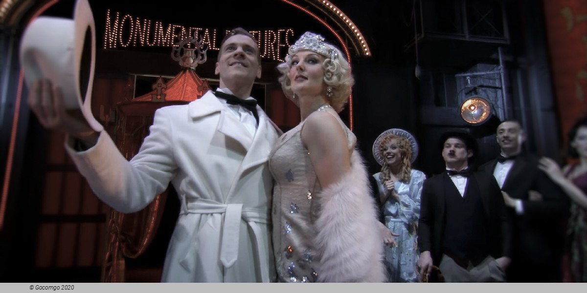 Scene 1 from the musical "Singin' in the Rain", photo 1